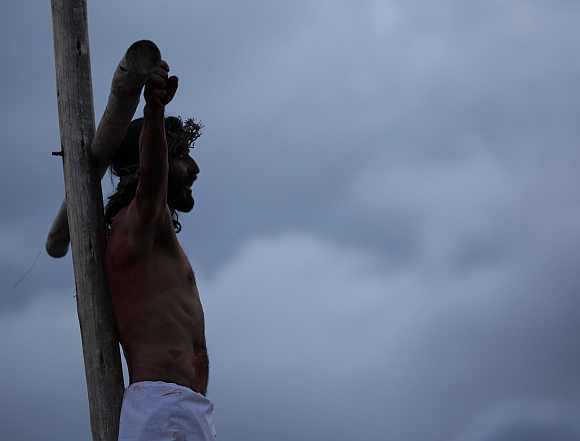 Quake Reveals: Jesus was crucified on Friday April 3, 33 A.D.
