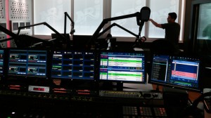 anti-nsa-broadcast-radio-meltdown.si