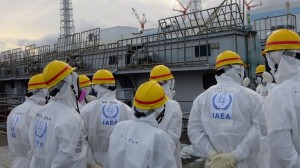 fukushima-radioactive-steam-rises.si