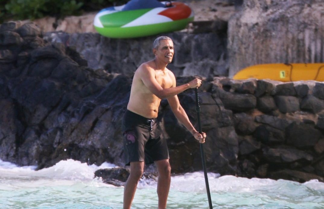 Is that an ankle monitor bracelet on Obama?