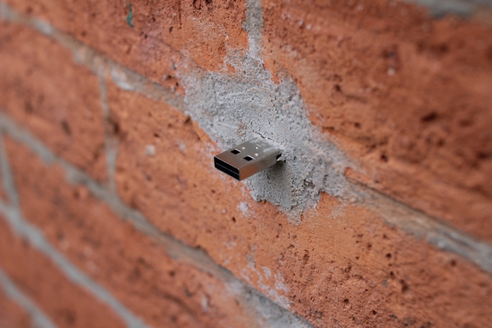 How to make your own ‘dead drop’ – Perfect for anon communication in public places
