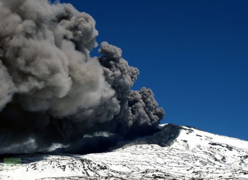 view-volcano-spewing-ashes-687